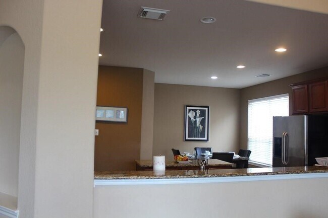 Building Photo - 111 S Rocky Point Cir