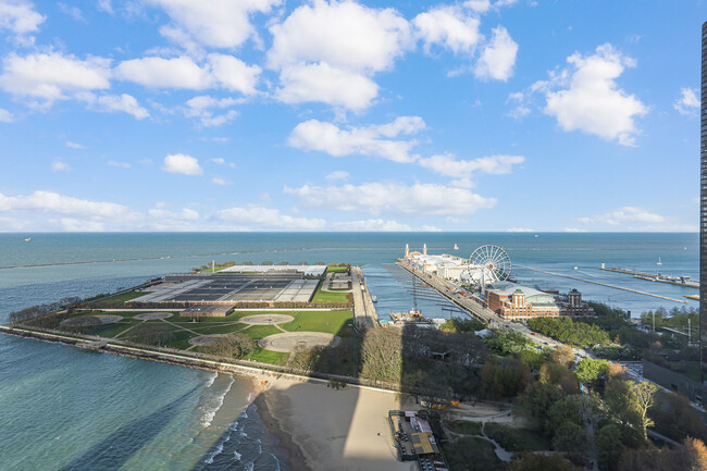 Building Photo - 600 N Lake Shore Dr