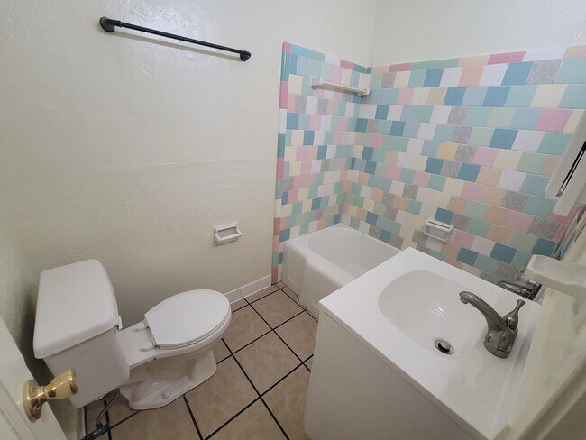 Building Photo - 3935 Caldwell Dr