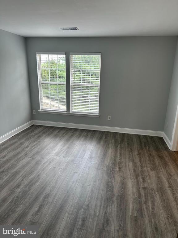 Building Photo - 203 Fox Trail
