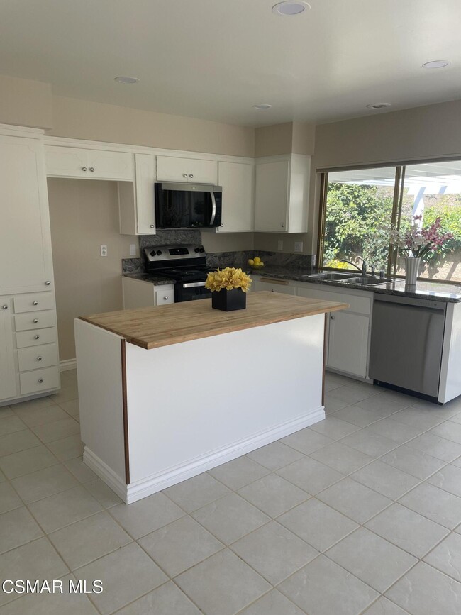 Building Photo - 659 Flaming Star Ave