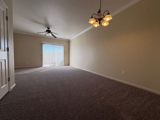 Building Photo - Ground Level, Two Bedroom Condo in Davis Oaks