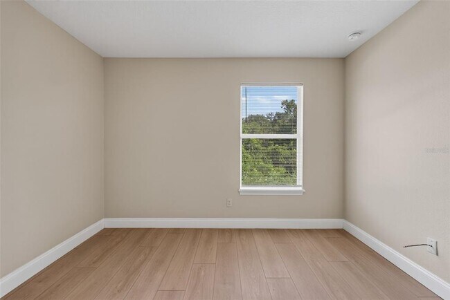Building Photo - 1851 Great Falls Way