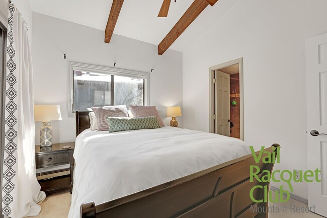 Building Photo - Available November-April ONLY - 2BR + Loft...