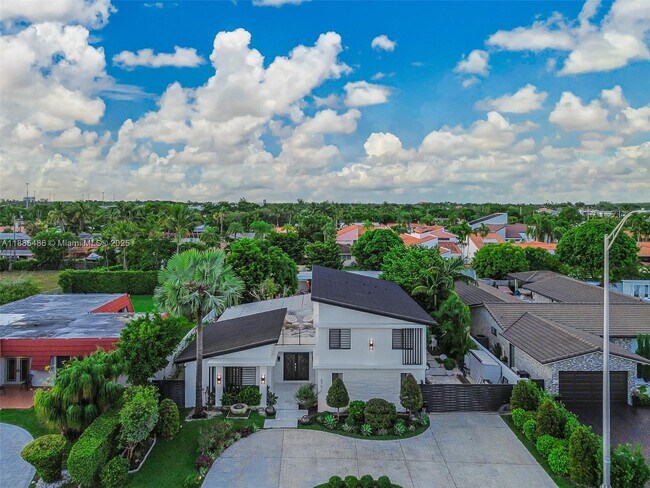Primary Photo - 8761 SW 56th St