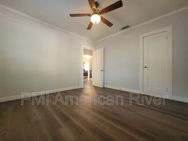 Building Photo - 2643 43rd St