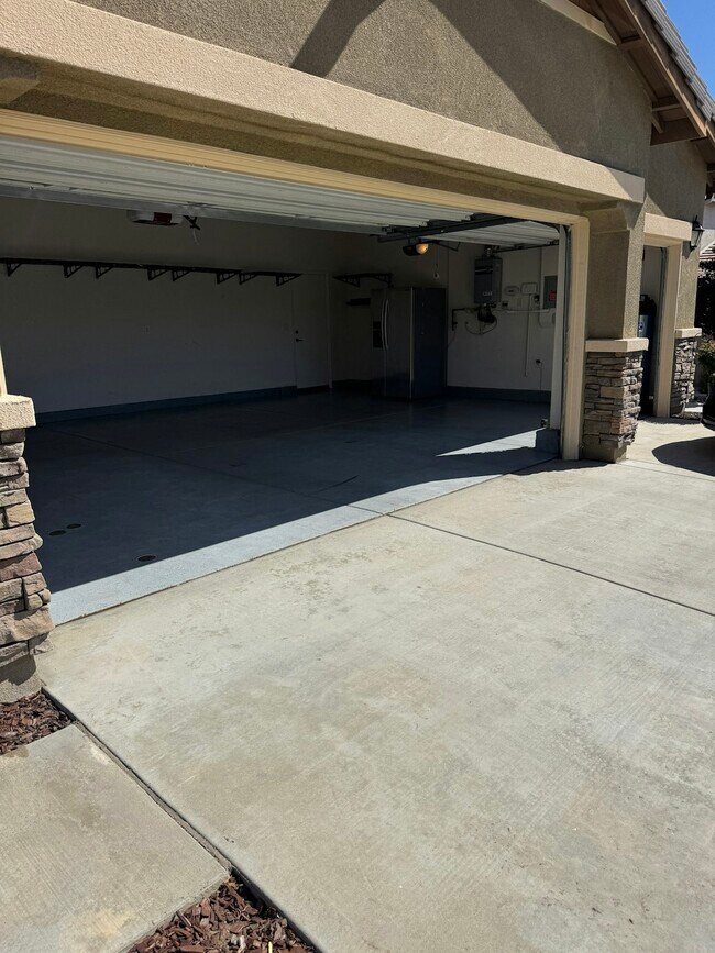Building Photo - 36046 Agape Ln