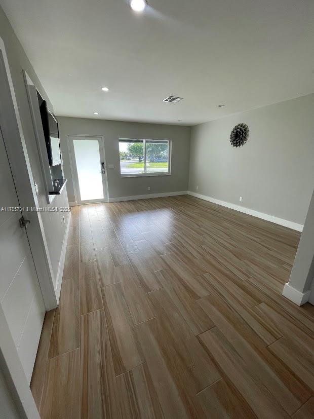 Building Photo - 401 S Highland Dr