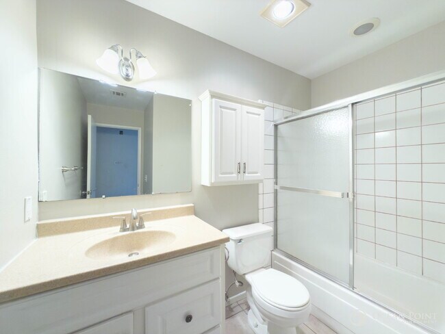 Building Photo - Charming 3-Bed Camarillo Home with Spacious Fenced Yard!