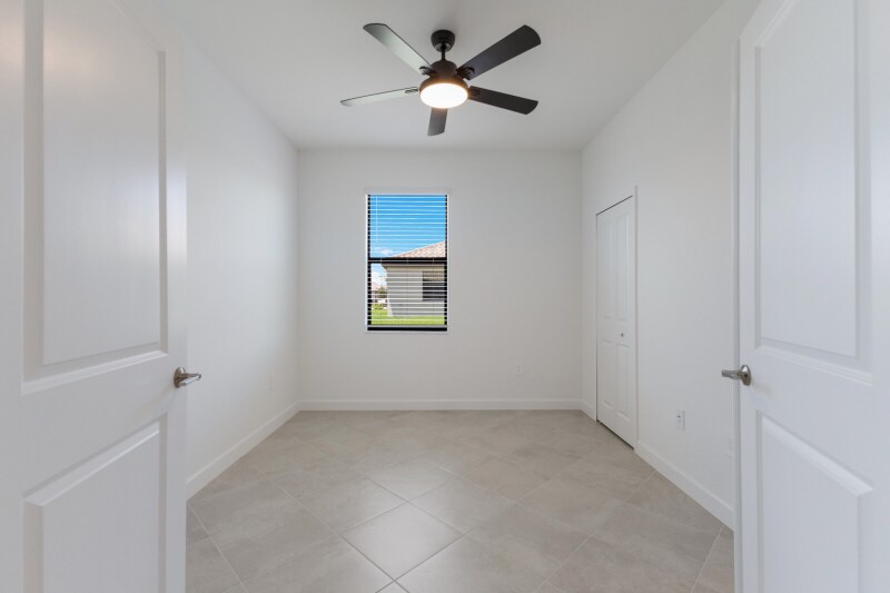 Building Photo - 15520 Sunny Day Dr