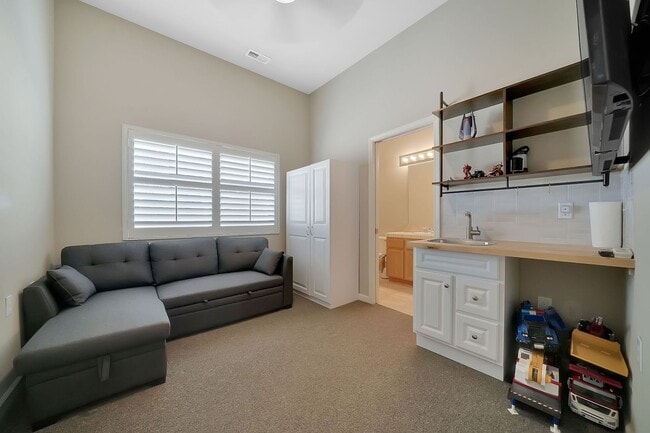 Building Photo - Copperopolis 3 Bd. / 2 Ba. Lake Access Fur...