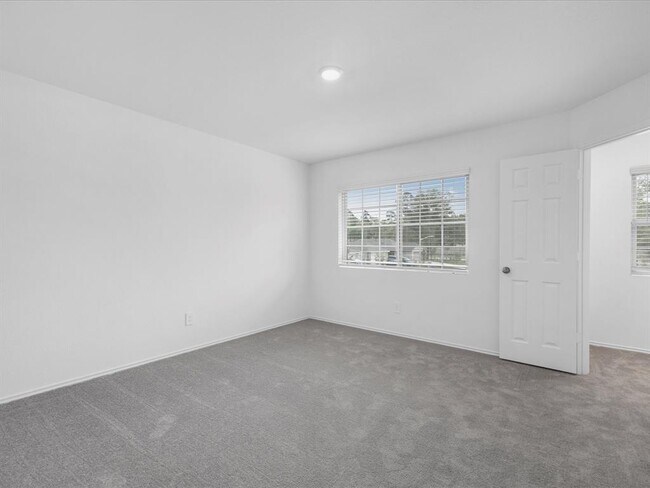 Building Photo - 1202 Silver Fir Ct
