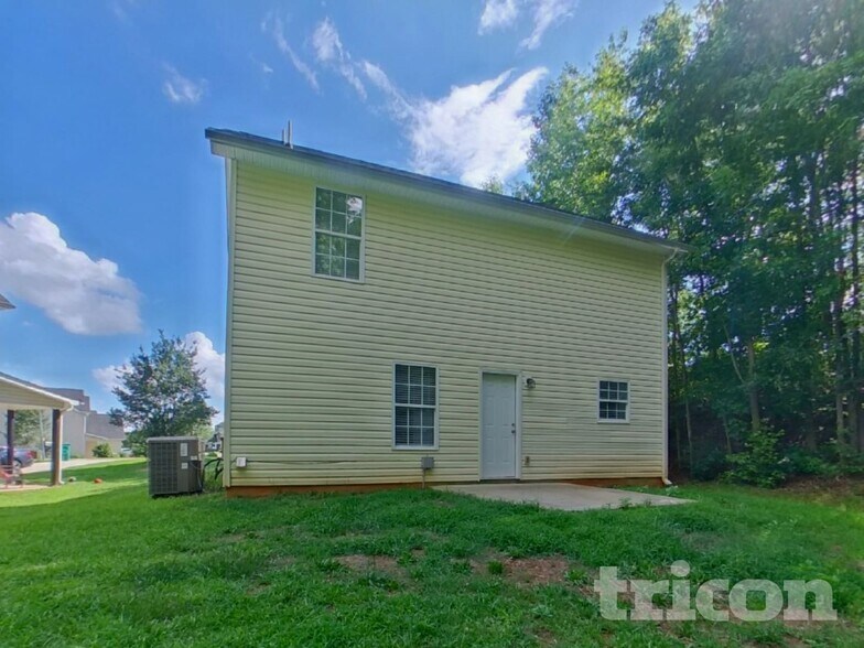 Building Photo - 296 Waxberry Ct