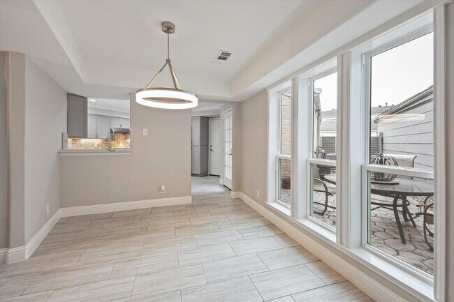 Building Photo - 12625 Memorial Dr