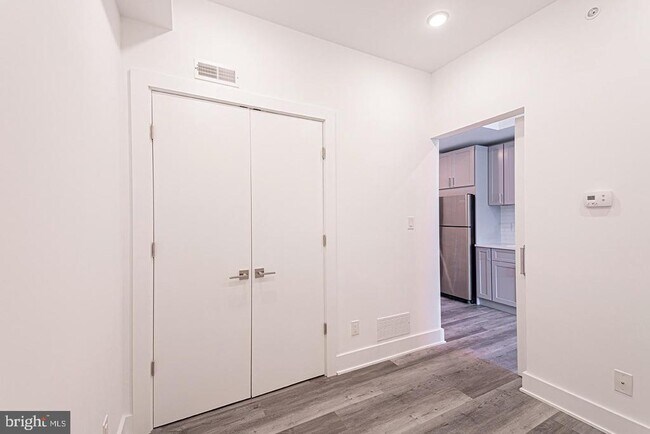 Building Photo - 1245 Ridge Ave