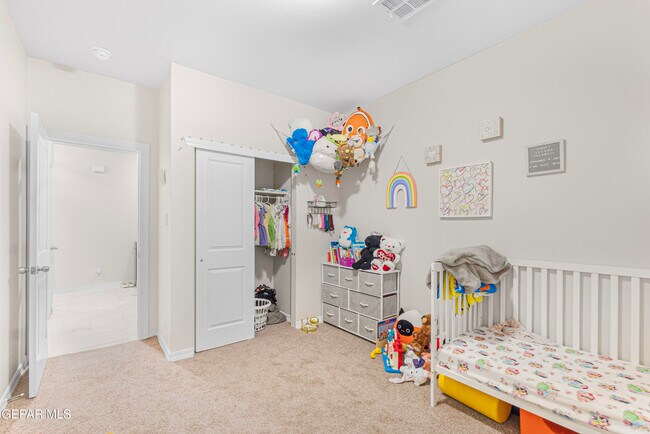 Building Photo - 709 Cedarwood Ave