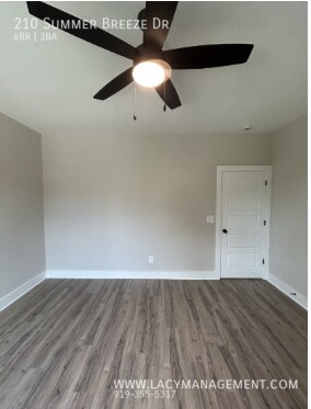 Building Photo - 210 Summer Breeze Dr