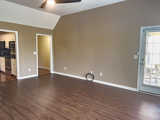 Building Photo - 252 Full Cir Dr
