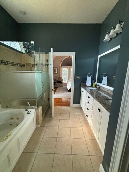 Building Photo - 613 Davis Acres Dr