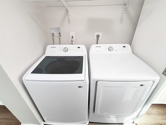 Building Photo - 4828 Beaufort Ave