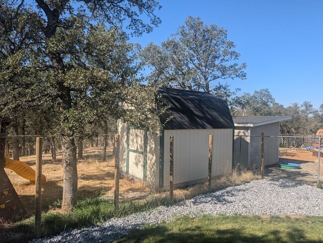 Building Photo - 19573 Valley Ford Dr