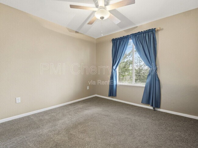 Building Photo - 10740 Southhaven Cir