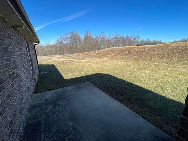 Building Photo - Available 10/7/2026! Fantastic 2 bedroom, 1 bath duplex available in Denver, NC