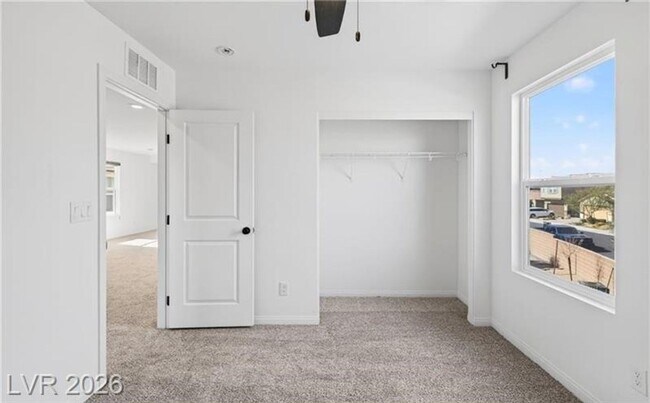 Building Photo - Gorgeous , 5 bedroom /3 Bath  with huge backyard finished with pavers! Great location!