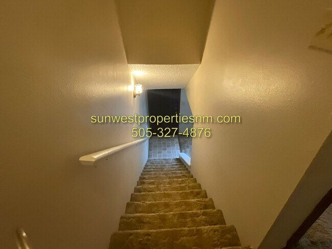 Building Photo - 1631 N Farmington Ave