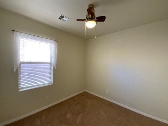 Building Photo - Beautiful 3 Bedroom Single Story Home Available Near Northern Blvd NW & Rainbow Blvd NE!