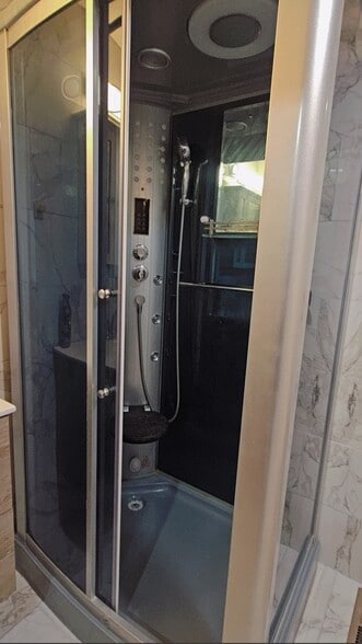 Building Photo - 317 W Fayette St