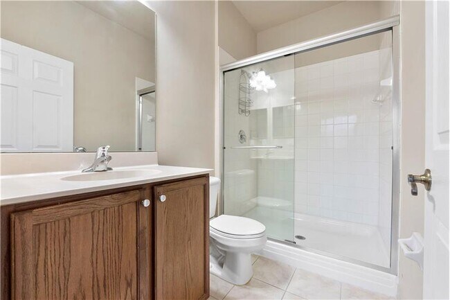 Building Photo - 9065 Plymouth Pl