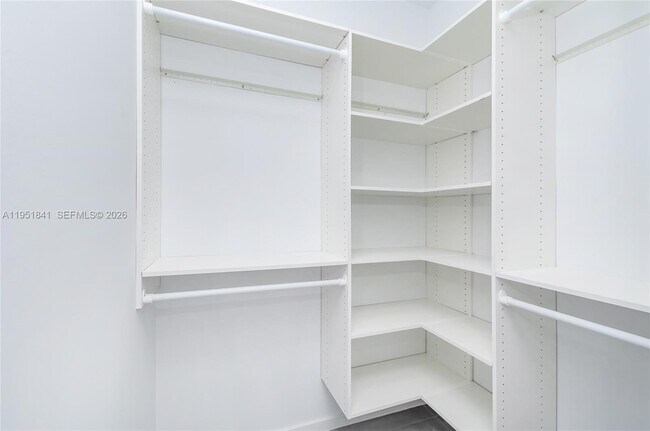 Building Photo - 3264 Bird Ave