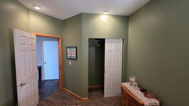 Building Photo - 2456 Bonneville Terrace Dr