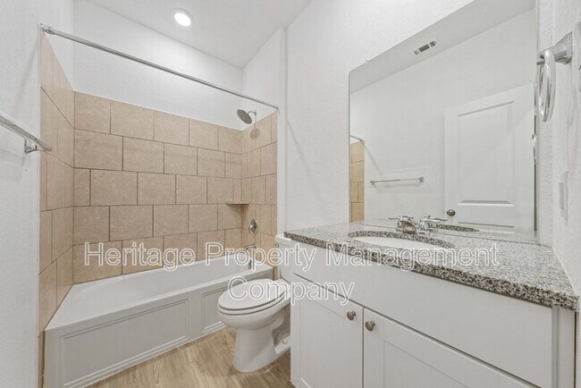 Building Photo - 2700 Coral Vly