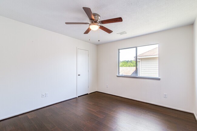 Building Photo - 7215 Autumn Day Ct