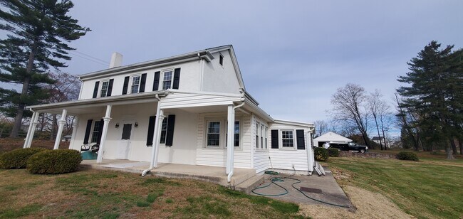 Building Photo - 159 Limerick Center Rd