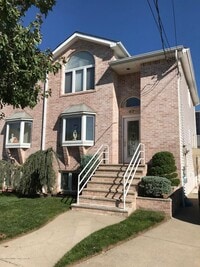 Building Photo - 67 Robinson Ave