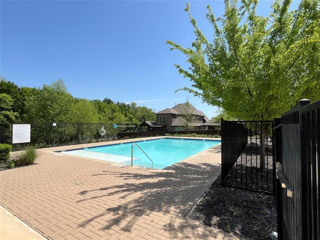 Building Photo - 6004 Horsetail Dr