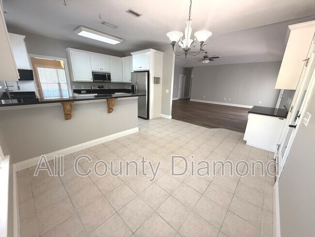 Building Photo - 12207 Lyndell Plantation Dr