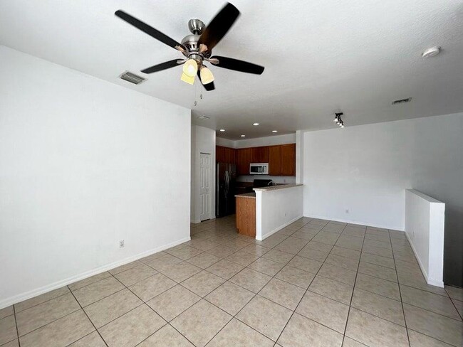 Building Photo - 3137 Grandiflora Dr