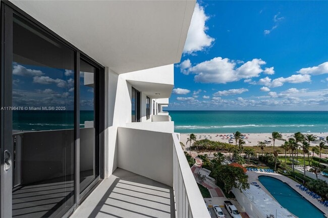 Building Photo - 4301 Collins Ave