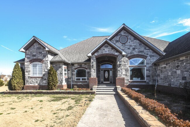 Building Photo - 21685 Merion Ct