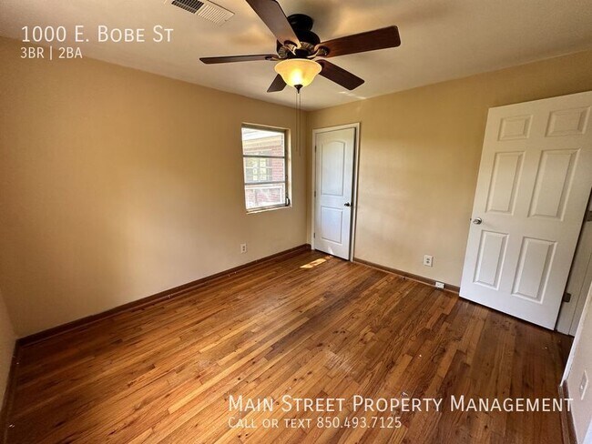 Building Photo - 1000 E Bobe St