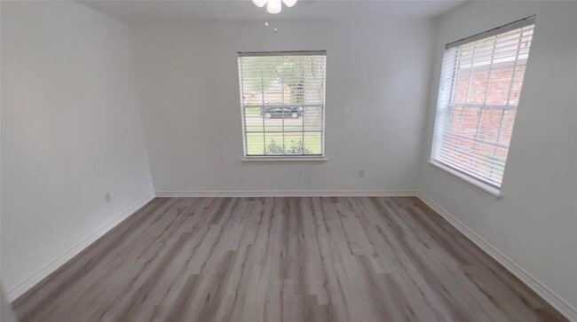 Building Photo - 1419 Valley Landing Dr