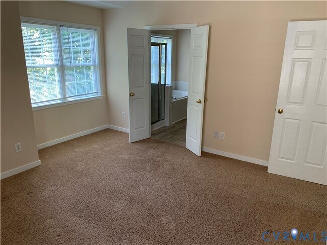Building Photo - 11832 Park Forest Way