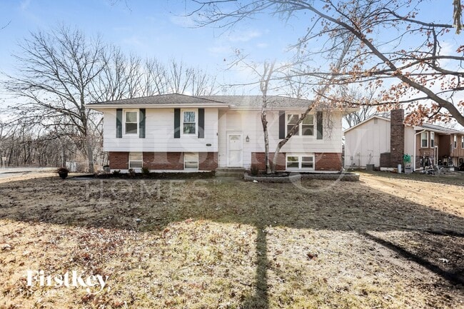 Building Photo - 7119 N Shannon Ave