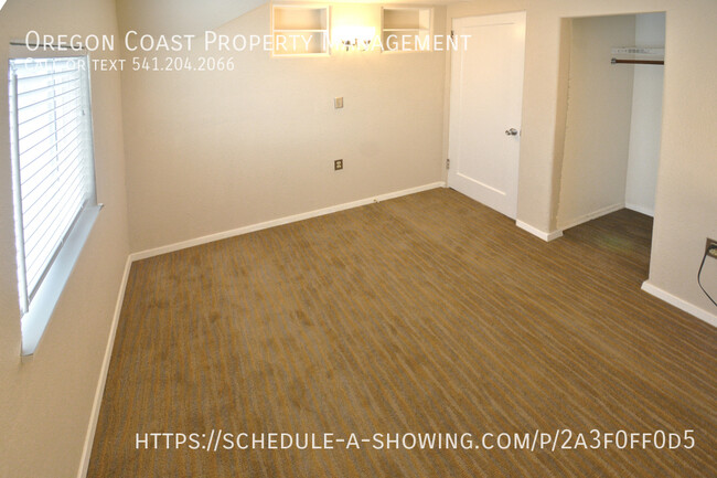 Building Photo - 2065 NW 34th St