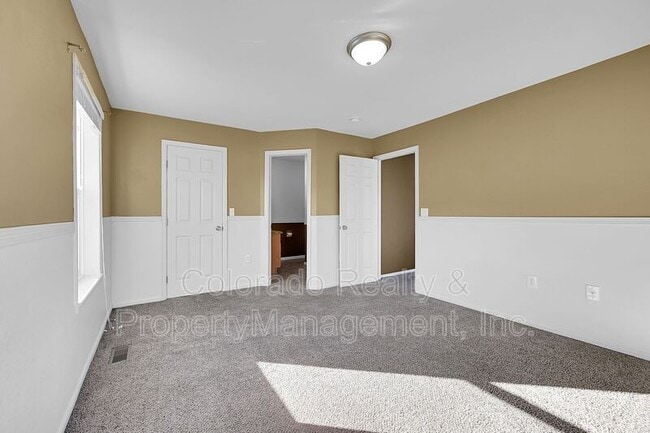 Building Photo - 2436 W 82nd Pl