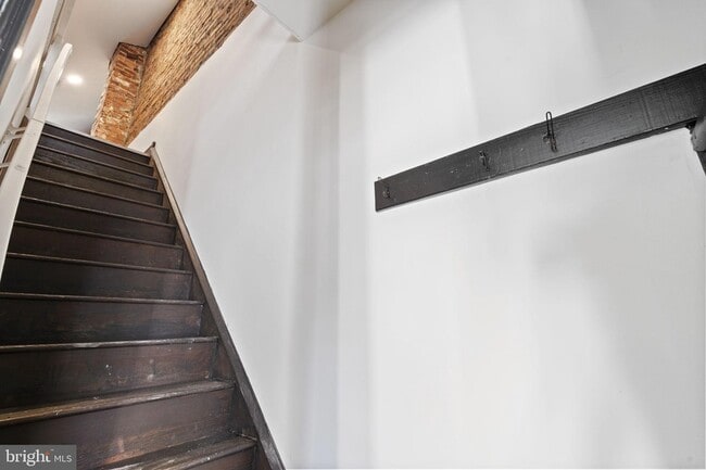 Building Photo - 724 Ash Ave